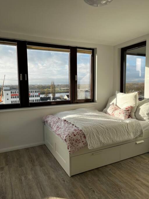 Exklusive Penthouse Zentral Mit Blick Auf Die Weser * Brema
